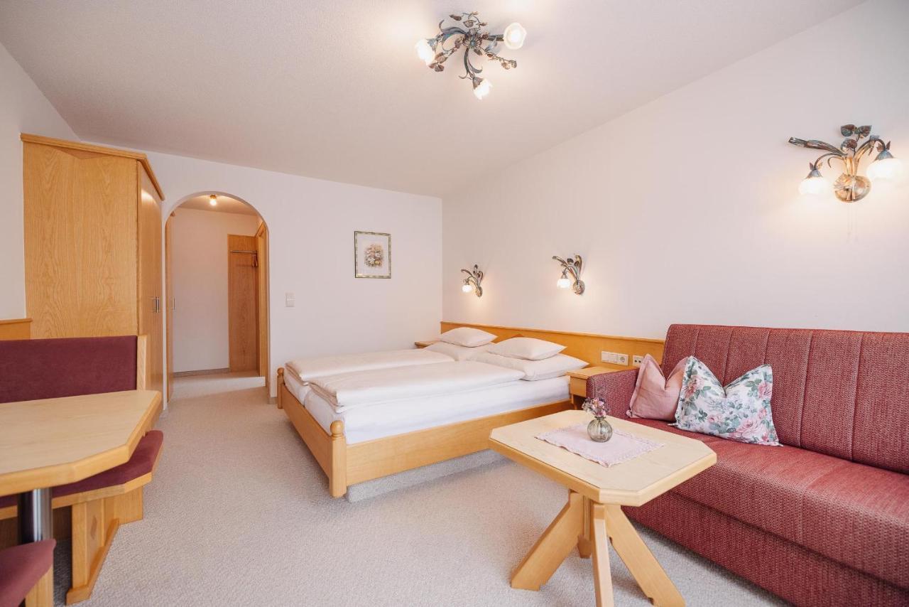 Hotel Garni Lavendel Лех ам Алберг Екстериор снимка