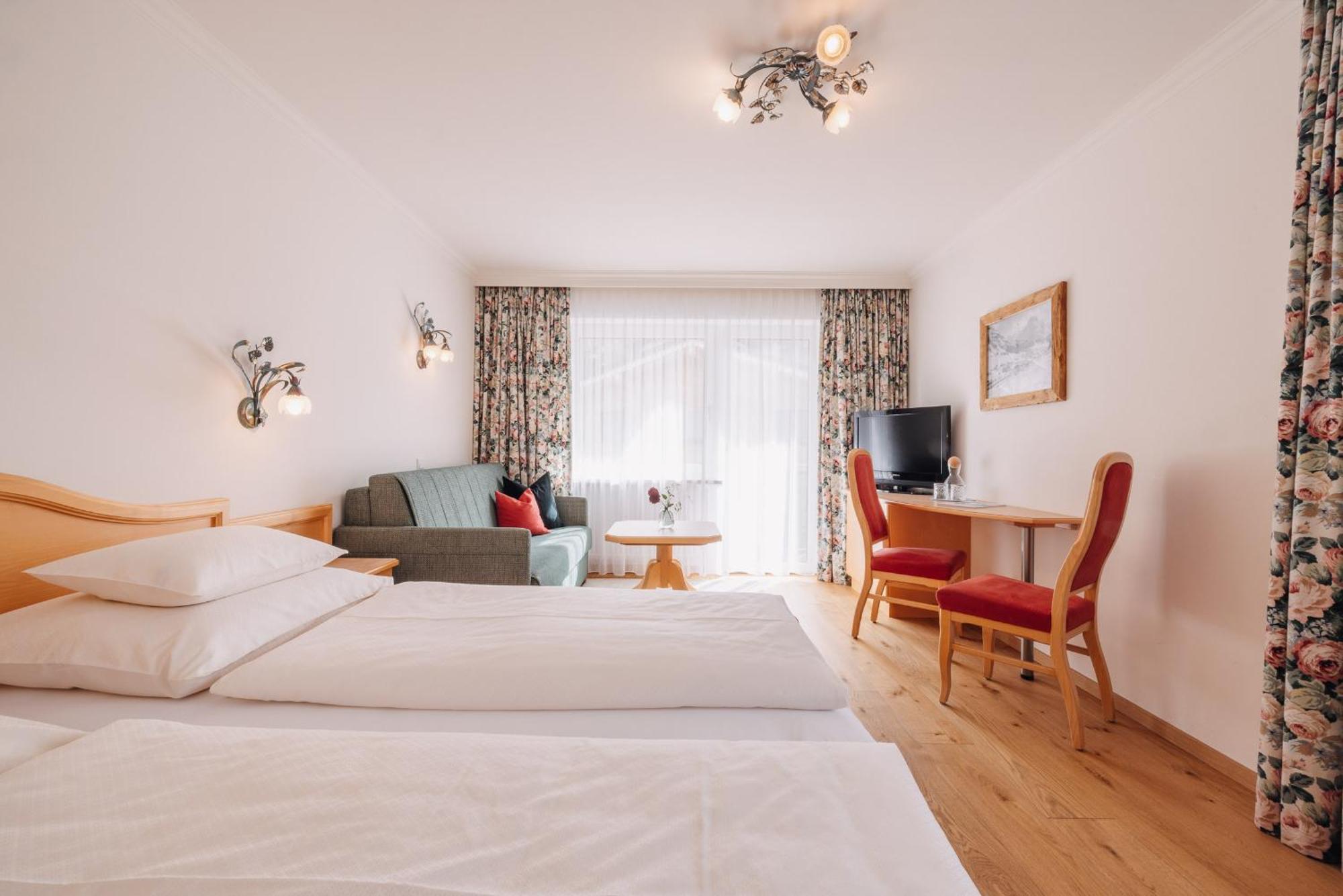 Hotel Garni Lavendel Лех ам Алберг Екстериор снимка